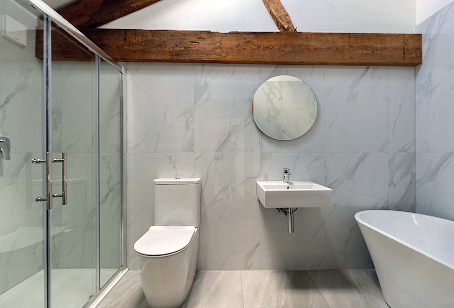 Mistal Barn Bathroom
